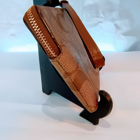 NWT COACH Corner Zip Wristlet in Signature Canvas, Khaki &Saddle Brown, F58035 - Picture 3 of 14